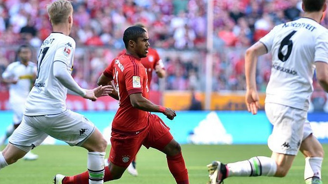 Juventus, Douglas Costa transferini açıkladı