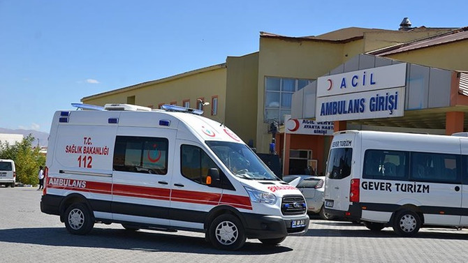 Hakkari'de mayınlı saldırı: 4 asker yaralı