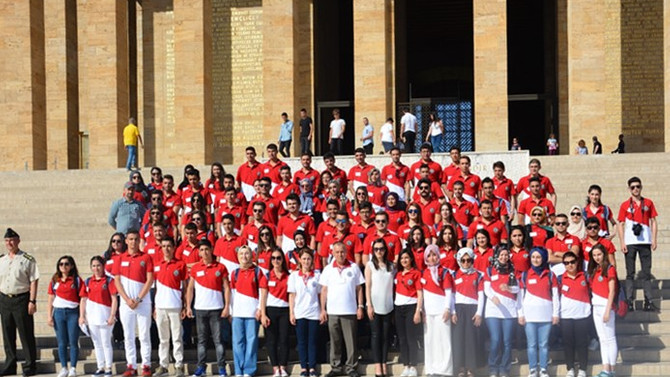 Şehit ve gazi çocuklarından Anıtkabir ziyareti
