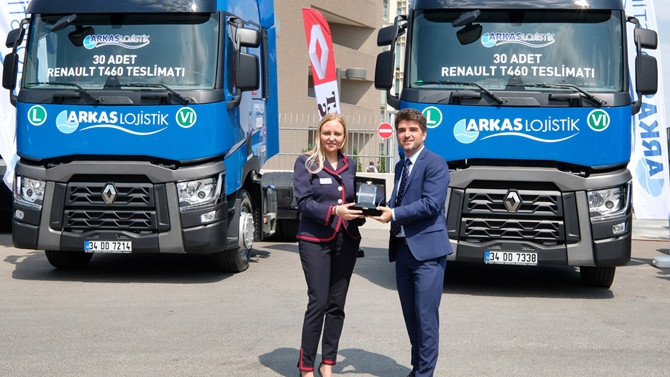 Arkas'ın araçları Renault Trucks'tan