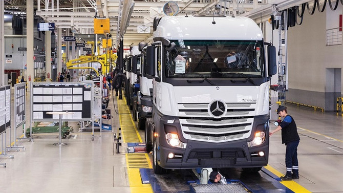 Mercedes, kamyonda hedef yükseltti