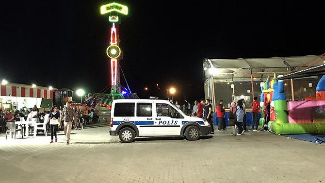 Lunaparkta eğlence treni devrildi: 1 ölü, 3 yaralı