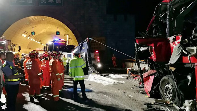 Çin'de otobüs kazası: 36 ölü