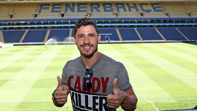 Fenerbahçe Giuliano'yu bonservisiyle transfer etti