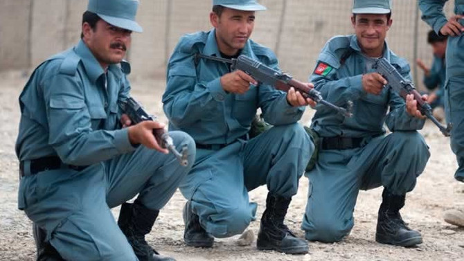 Afganistan'da çatışma: 5 polis öldü