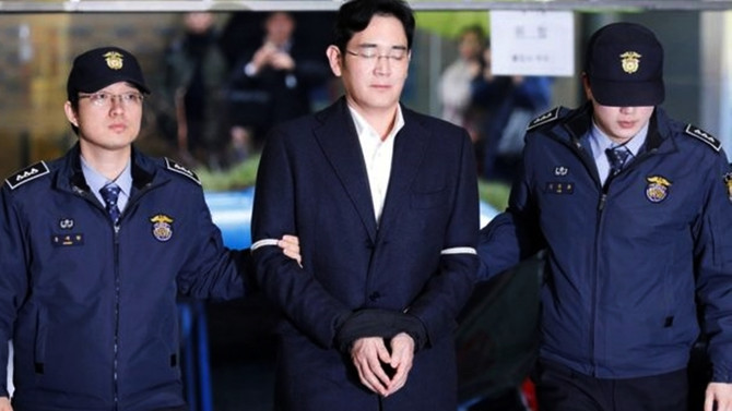 Samsung'un veliahdı için 12 yıl istendi