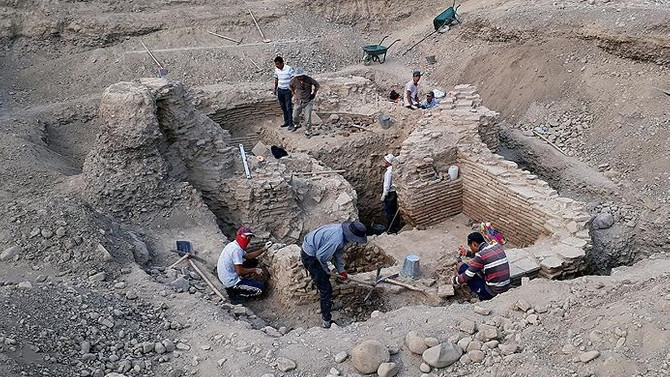 Kırgızistan'da Karahanlılar dönemine ait türbe bulundu