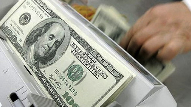 Dolar güne yatay başladı