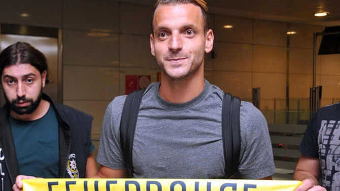 Soldado'ya coşkulu karşılama