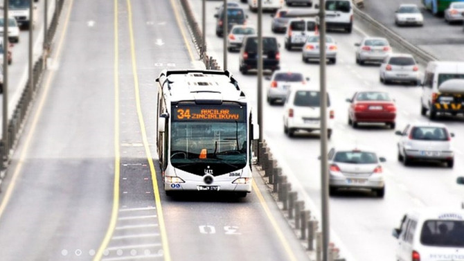 Eğitim yılının ilk günü İstanbul'da ulaşım ücretsiz