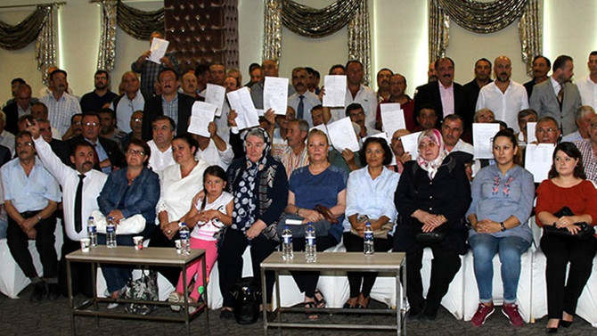 MHP'den 300 istifa