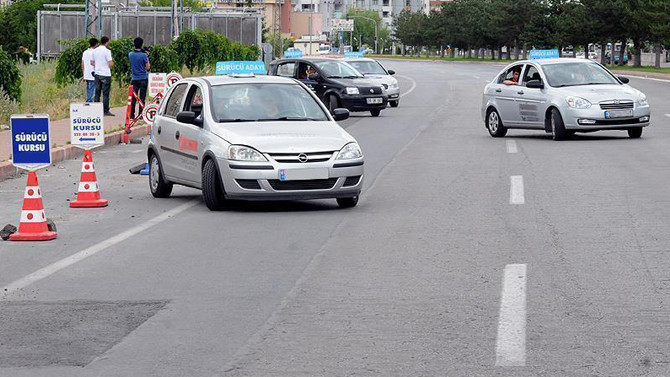 Sürücü belgesi sayısı 29 milyona yaklaştı