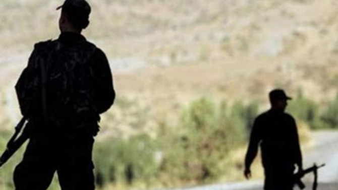 Diyarbakır'da yaralanan güvenlik korucusu şehit oldu