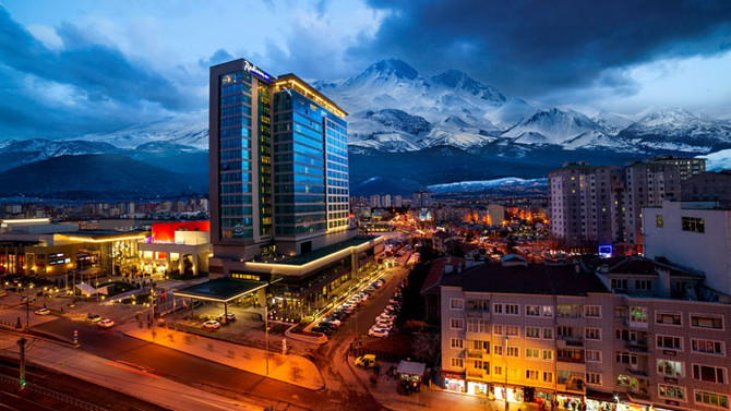 Radisson Blu, enerjisinin yüzde 60'ı yenilenebilir enerjiden