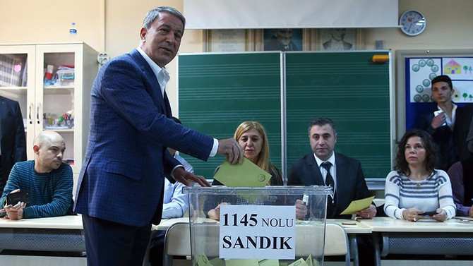 Genelkurmay Başkanı Akar oyunu kullandı