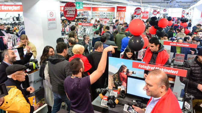 ‘Efsane Cuma’da yeni rekorlar kırıldı