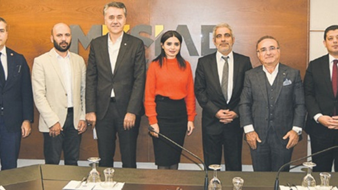 'Yerli silah üreticileri sadece ambargo günlerinde gündeme gelmemeli'