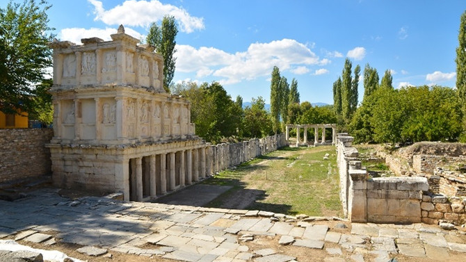 Anadolu’nun birinci bin yılına tarihlenen Aphrodisias’ta kazılar sürüyor