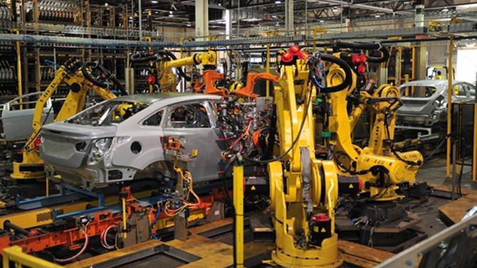 Otomotiv dünyayı yavaşlatıyor