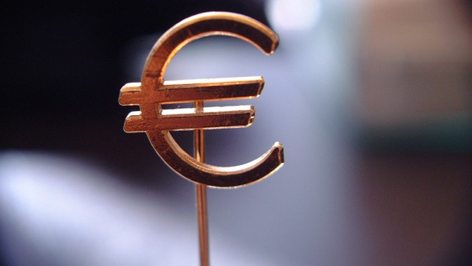 Bulgaristan ve Hırvatistan euro kuyruğunda