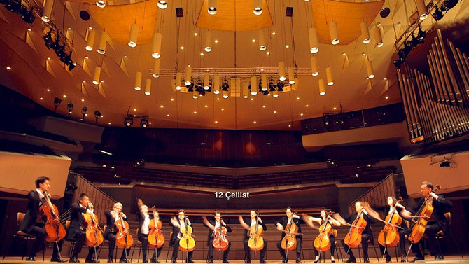 Bir Sonbahar Festivali “Neue! Step”