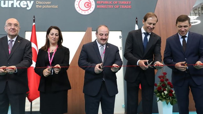 Türkiye'nin makinecileri Rusya Innoprom Fuarı’nda bir araya geldi