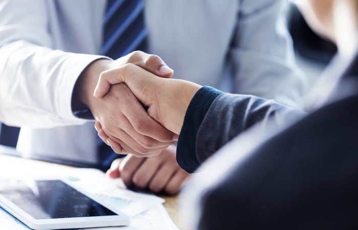 İhracat yüzde 5,7 azaldı; ithalat yüzde 20 arttı Dış ticaret açığı 2,7 katına çıktı