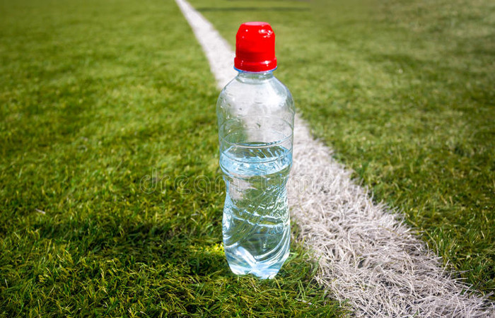 Anlaşmalar yapılıyor Futbolcular hangi suyu içecek?