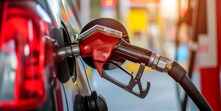 Benzine zam geliyor: 74 kuruş fiyat artışı bekleniyor