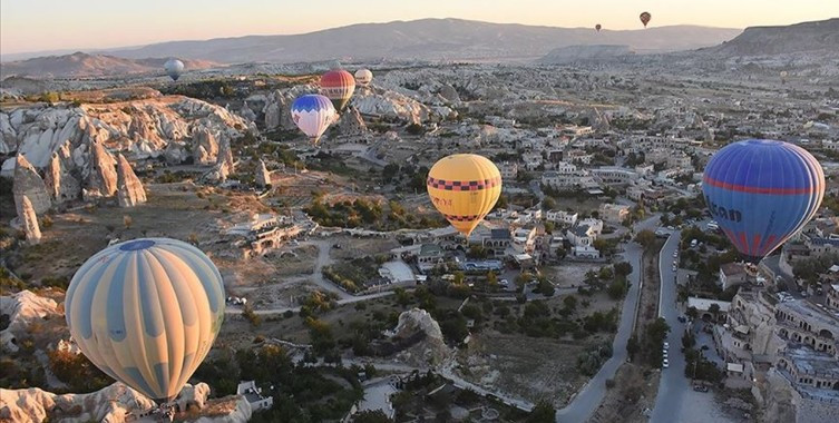 Küresel turizm toparlanıyor: 2024’te turizm gelirleri 1 trilyon dolara ulaşabilir