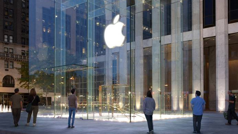 Apple, hizmet ve içerikle kazanacak