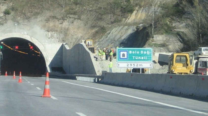 TEM'in İstanbul istikametinde onarım çalışması
