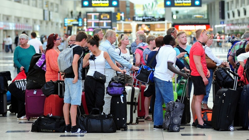 Antalya, 10 ayda 4.5 milyon turist kaybetti