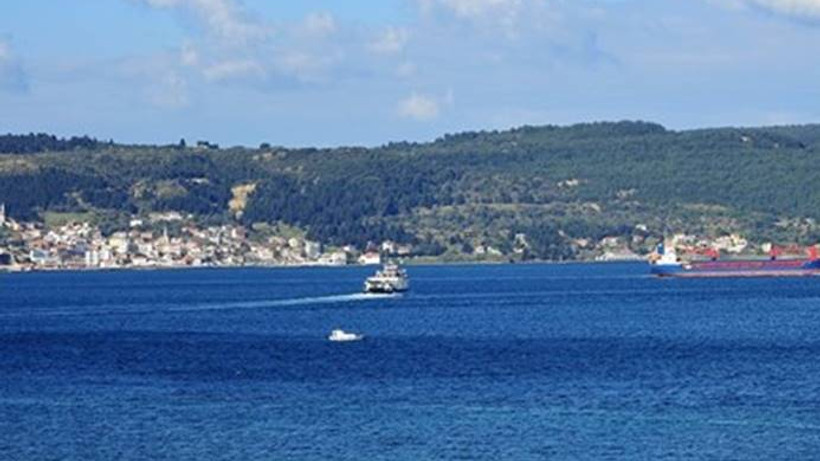 Çanakkale Boğazı'nda iki gemi çarpıştı