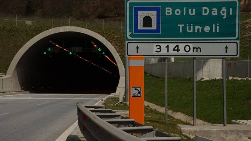 Bolu Dağı Tüneli ulaşıma kapandı
