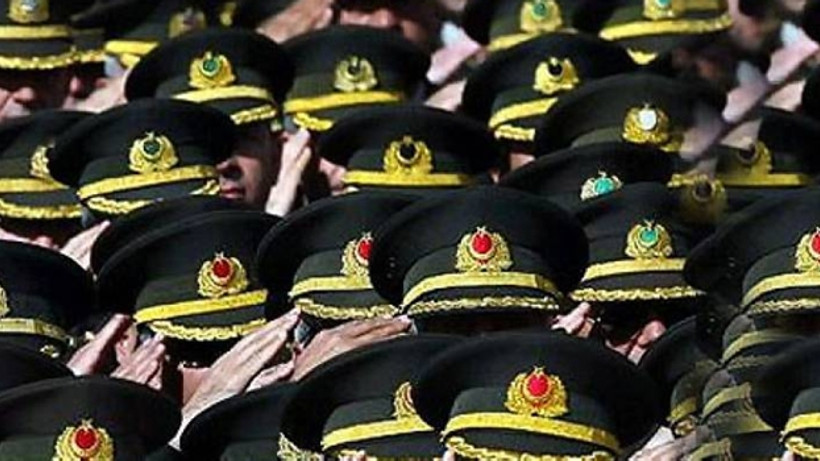 ''820 askeri personel daha TSK'dan ihraç edildi''