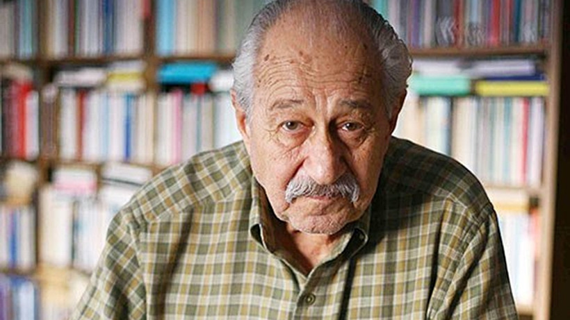 Ahmet Oktay şiirleriyle yaşıyor