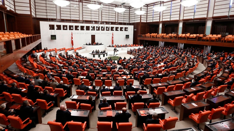 İkinci tur oylama seçim tartışmalarının gölgesinde yapılacak