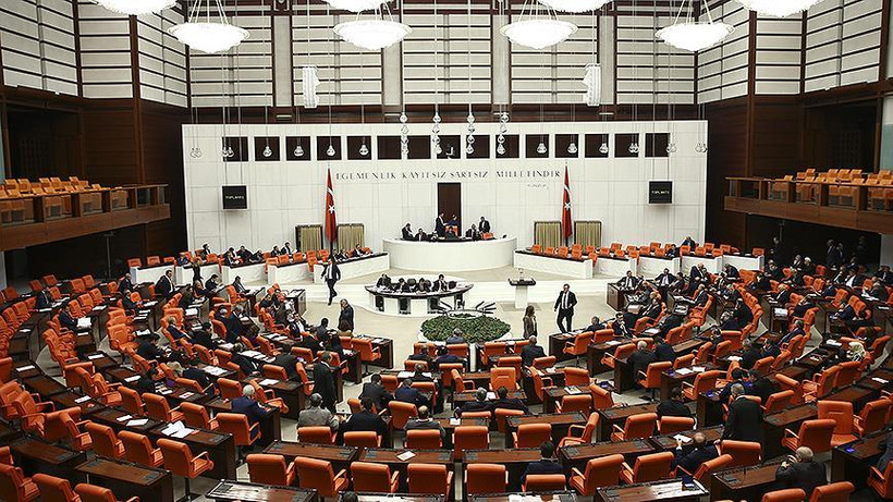 Anayasa teklifi 399 oyla meclisten geçti