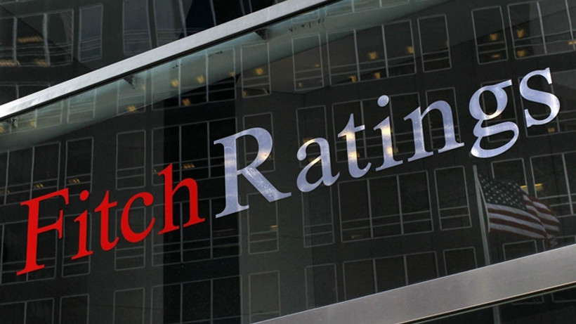 Fitch, 18 bankanın notunu kırdı