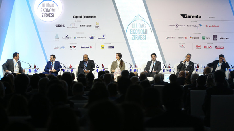 'Bir kurumun projeleri toplumsal problemleri çözemez'