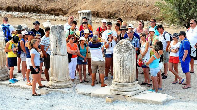 Antalya'ya 3 milyon Rus turist bekleniyor