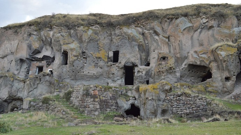 Bitlis'teki mağara evler turizme kazandırılıyor