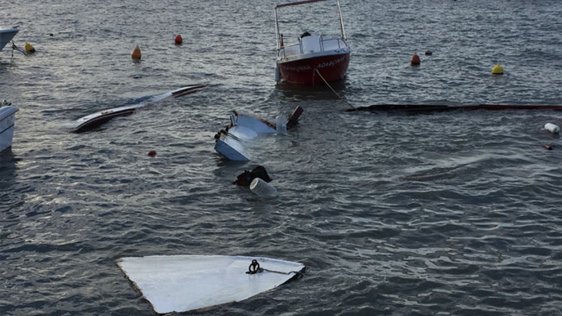 Karaburun'da göçmen teknesi battı: 4 ölü