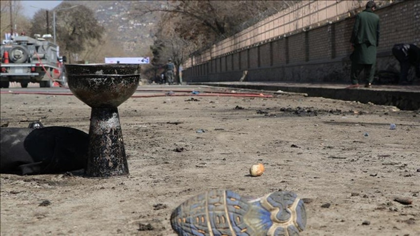 Afganistan'da NATO konvoyuna intihar saldırısı