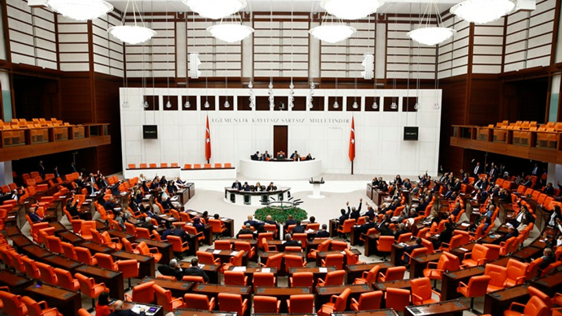 'Emeklilikte yaşa takılanlar' önergesi reddedildi