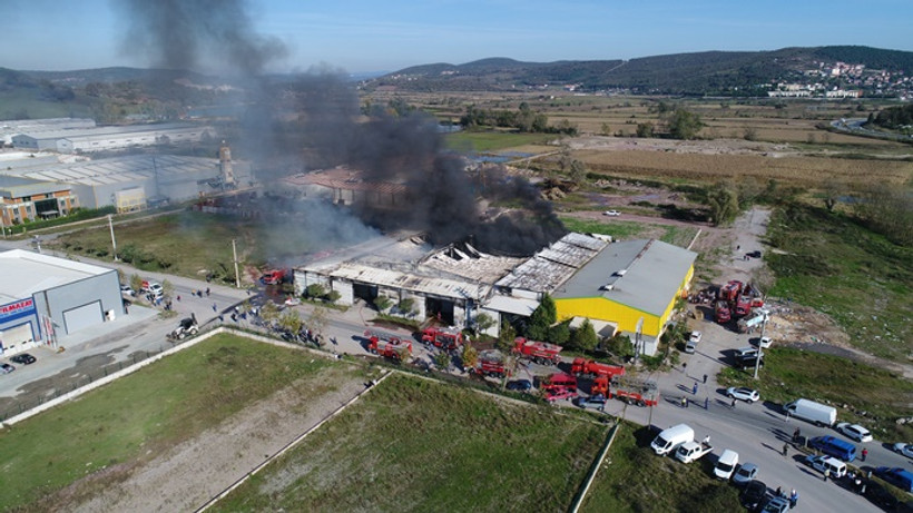 Sakarya'da fabrika yangını