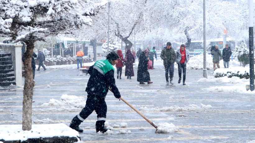 Ankara dahil 28 ilde eğitime kar tatili