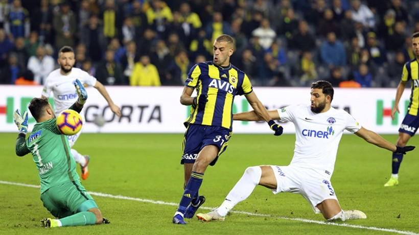 Fenerbahçe'de puan kayıpları sürüyor