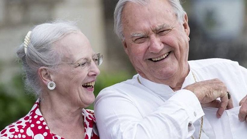 Danimarka Kraliçesi Margrethe'nin eşi Prens Henrik öldü